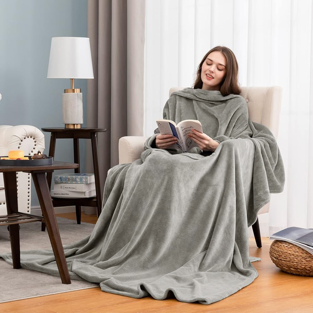Ultimate Comfort Sherpa Hooded Blanket – Your Cozy Companion for Home Relaxation
