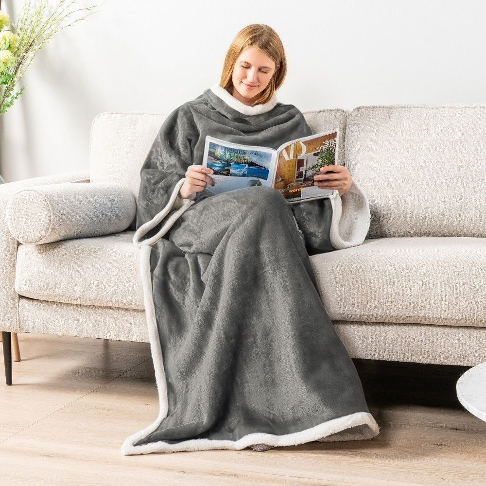 Ultimate Comfort Sherpa Hooded Blanket – Your Cozy Companion for Home Relaxation