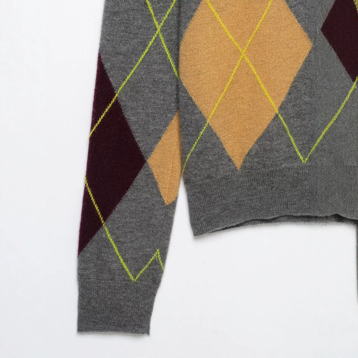 Elevate Your Style with Our Diamond Patterned Knitted Sweater for Women