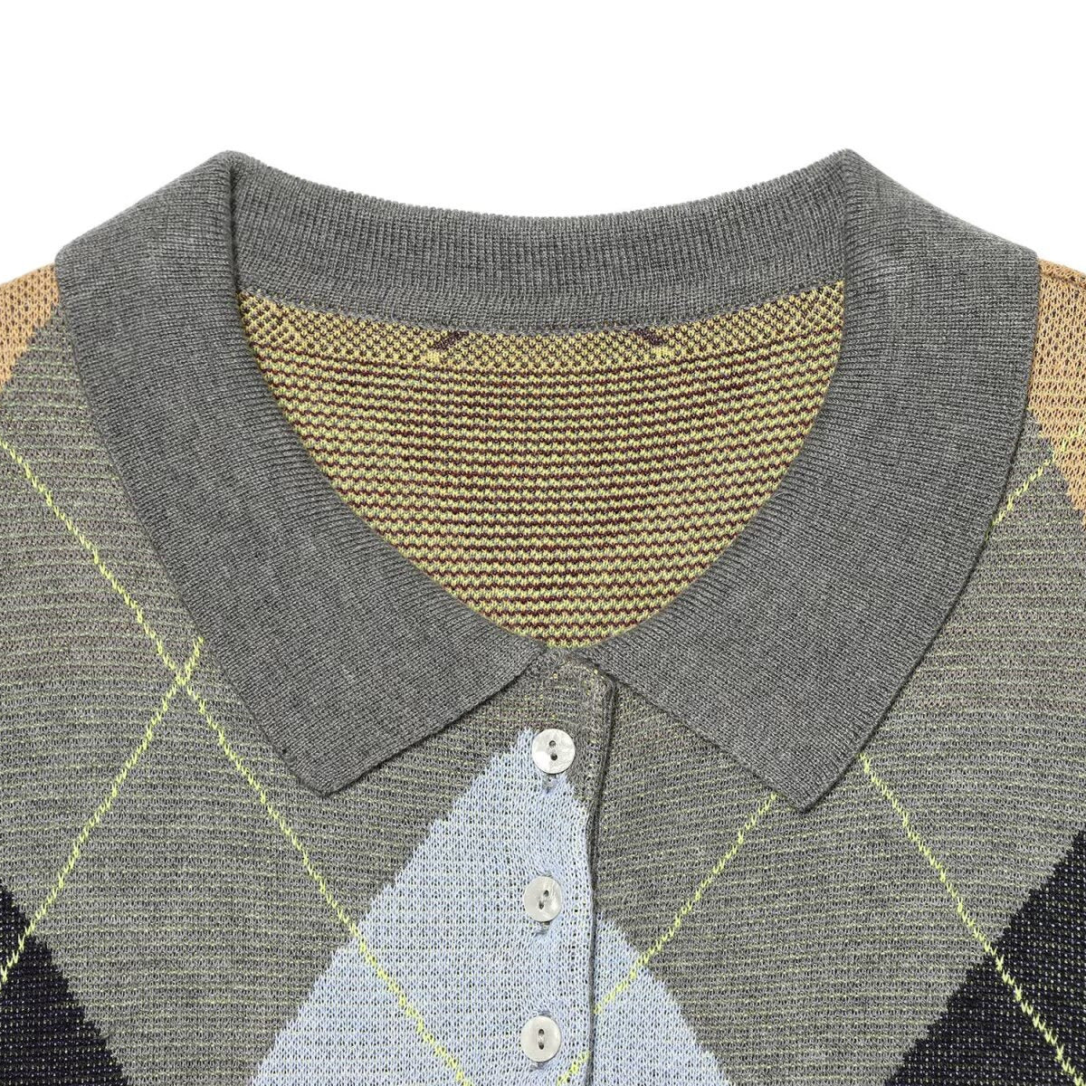 Versatile and minimalist diamond patterned knitted sweater for women